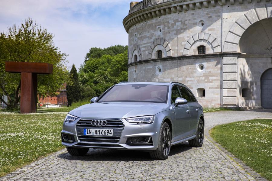  Audi A4 Avant TFSI Ultra S-Line (B9) 2016 года  (WW) (фото 5 из 14)